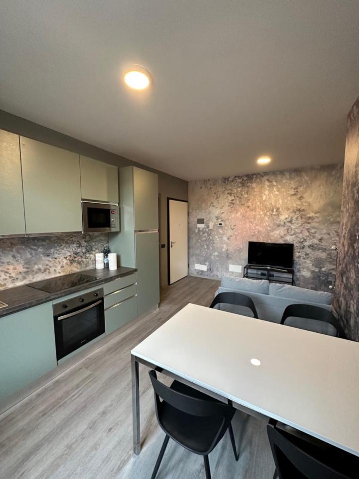 Corte Grande Apartment Lipomo Bagian luar foto