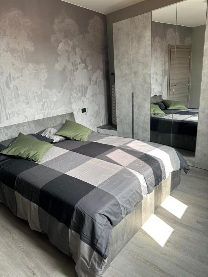 Corte Grande Apartment Lipomo Bagian luar foto