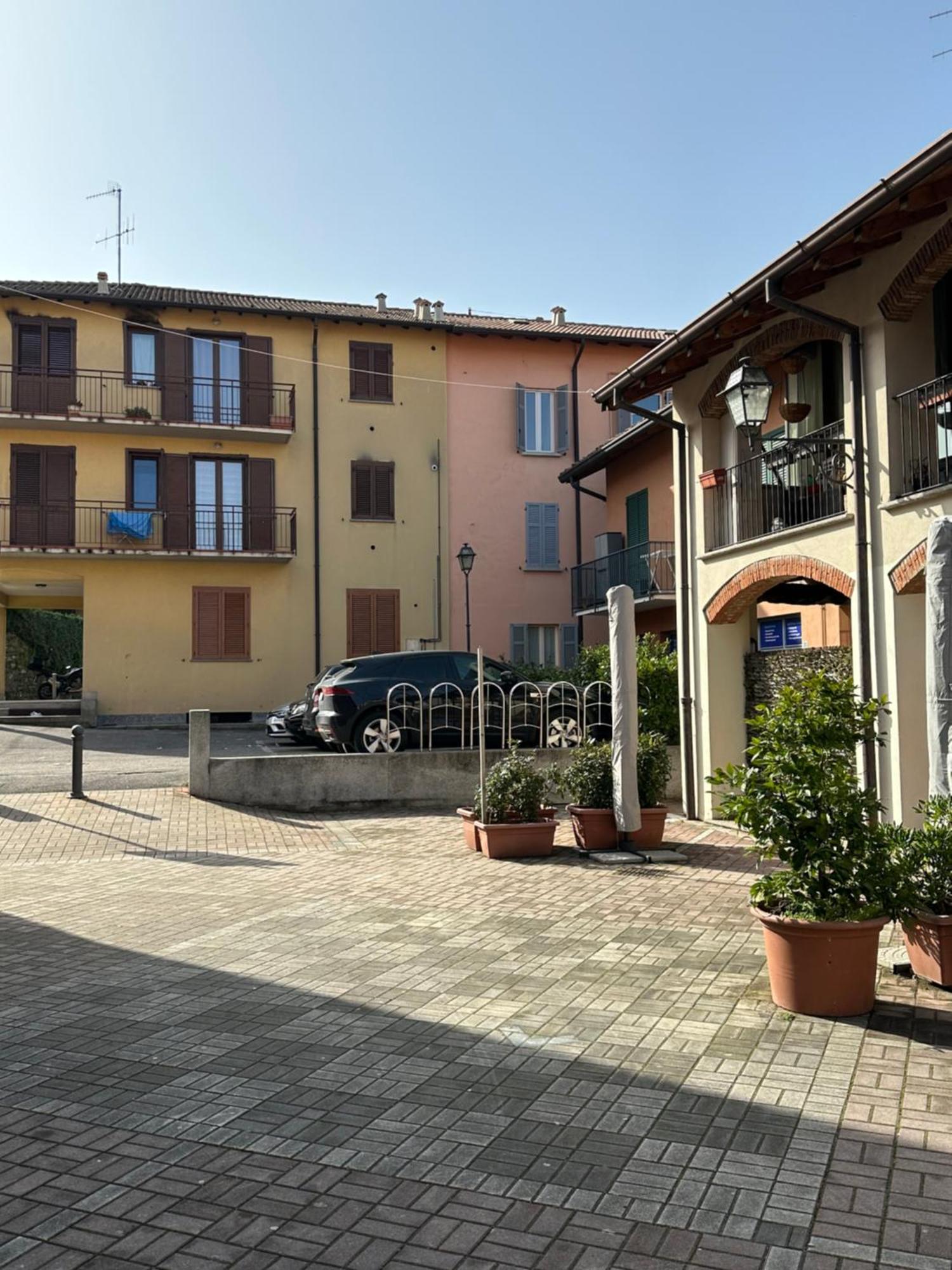 Corte Grande Apartment Lipomo Bagian luar foto